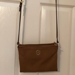 Michale Kors crossbody purse